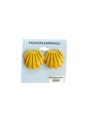 Vintage 90s Yellow Enamel Shell Fan Earrings Gold Tone Statement NOS Walgreens